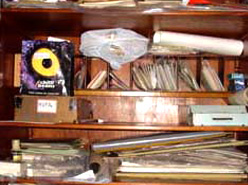 Situação inicial do acervo textual e desenhos, maio de 2012<br />&nbsp;