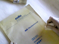 Para preservação, cada documento foi higienizado a seco		