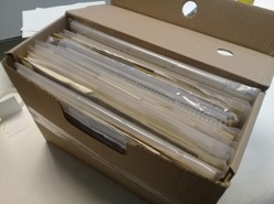 Antes: caixa original contendo documentos